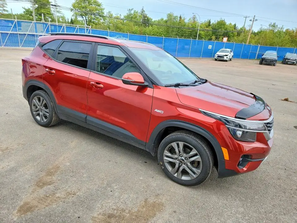 2021 KIA SELTOS LX  