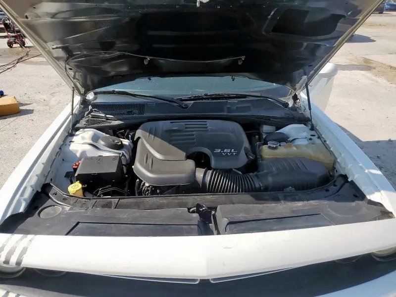 2015 DODGE CHALLENGER SXT  