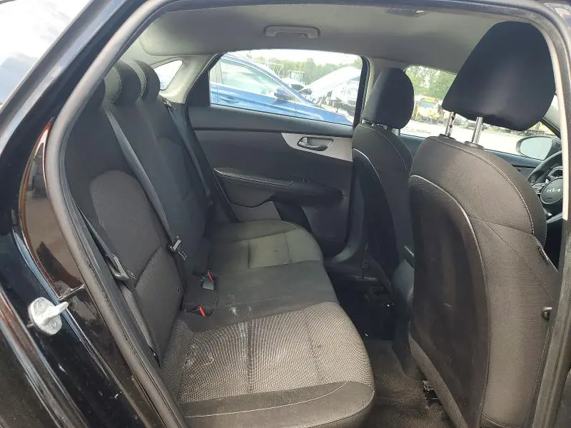 2022 KIA FORTE FE  
