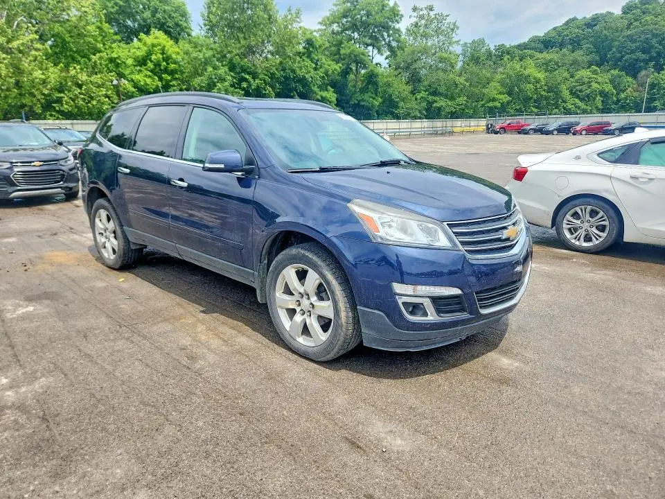 2016 CHEVROLET TRAVERSE LT  