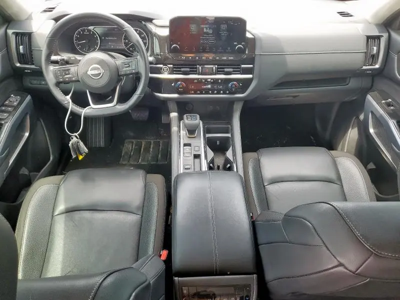 2022 NISSAN PATHFINDER SL  