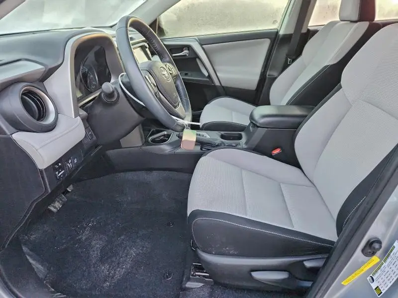 2017 TOYOTA RAV4 XLE  