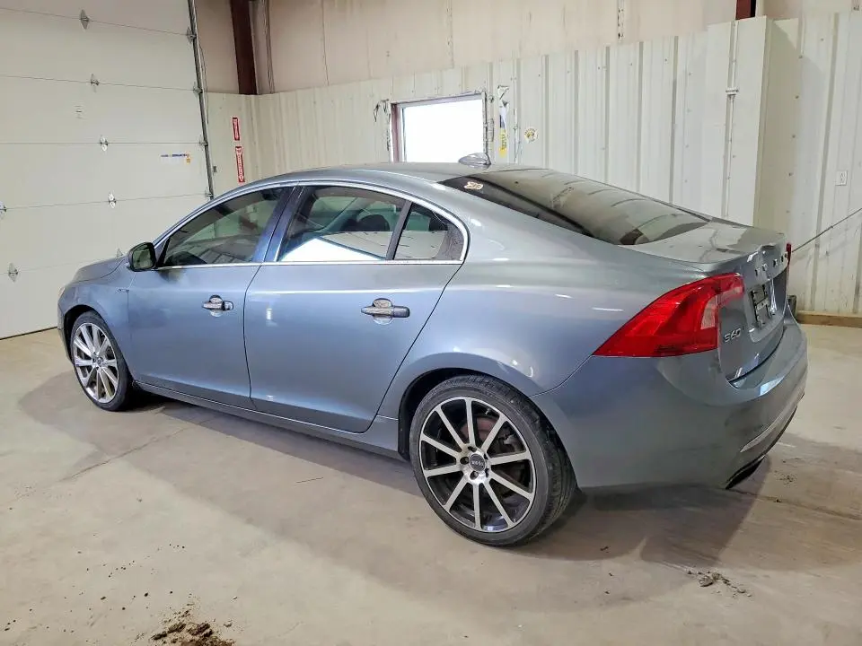 2016 VOLVO S60 PLATINUM  