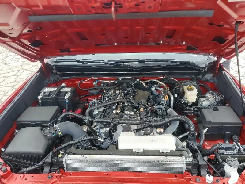 2025 TOYOTA TACOMA SR  