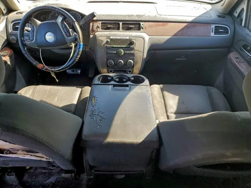 2011 CHEVROLET SUBURBAN K2500 LS  