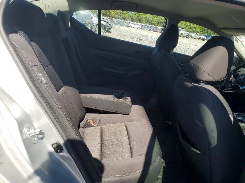 2024 NISSAN ALTIMA SV  