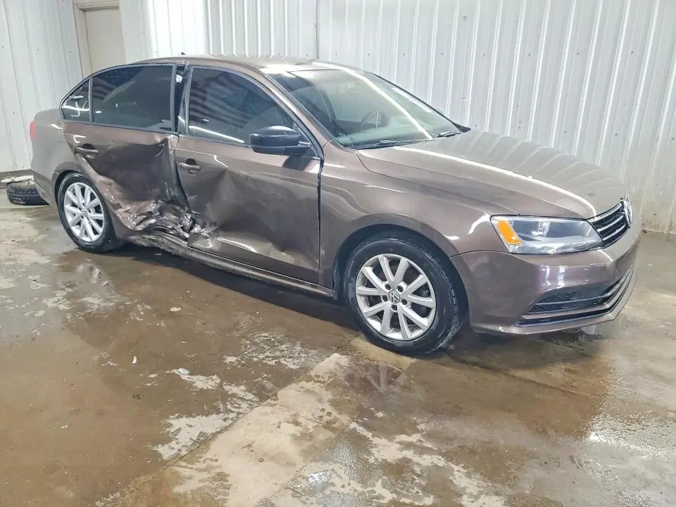 2015 VOLKSWAGEN JETTA SE  