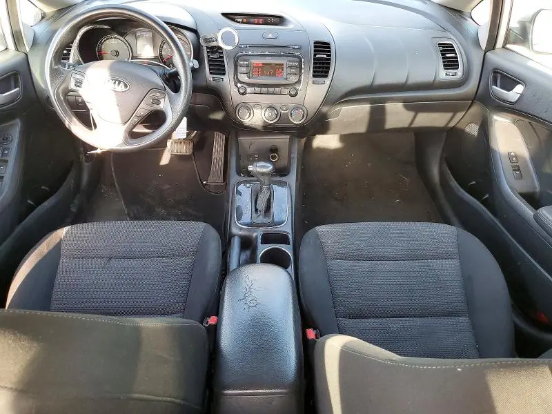 2017 KIA FORTE LX  