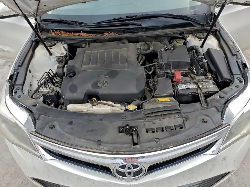 2015 TOYOTA AVALON XLE  