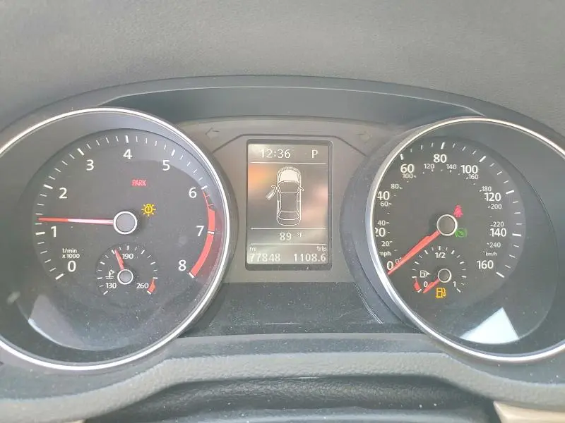 2016 VOLKSWAGEN PASSAT SE  