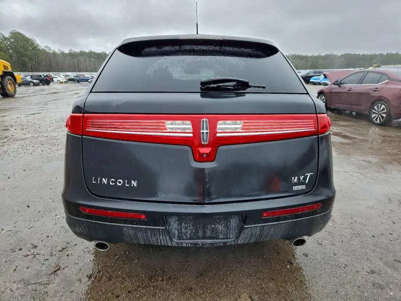 2014 LINCOLN MKT   