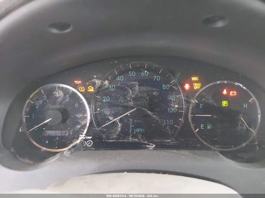 2010 TOYOTA SIENNA LE