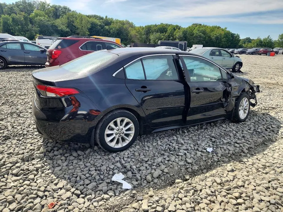 2021 TOYOTA COROLLA XLE  