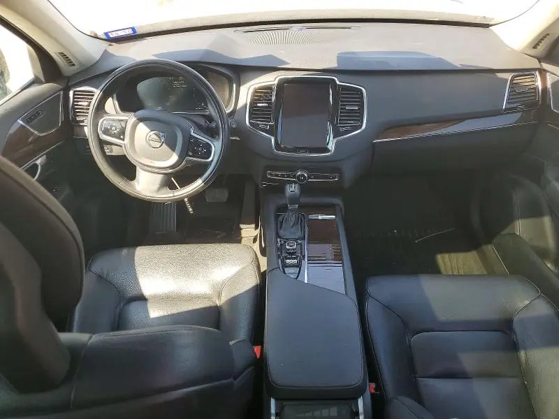 2016 VOLVO XC90 T6  