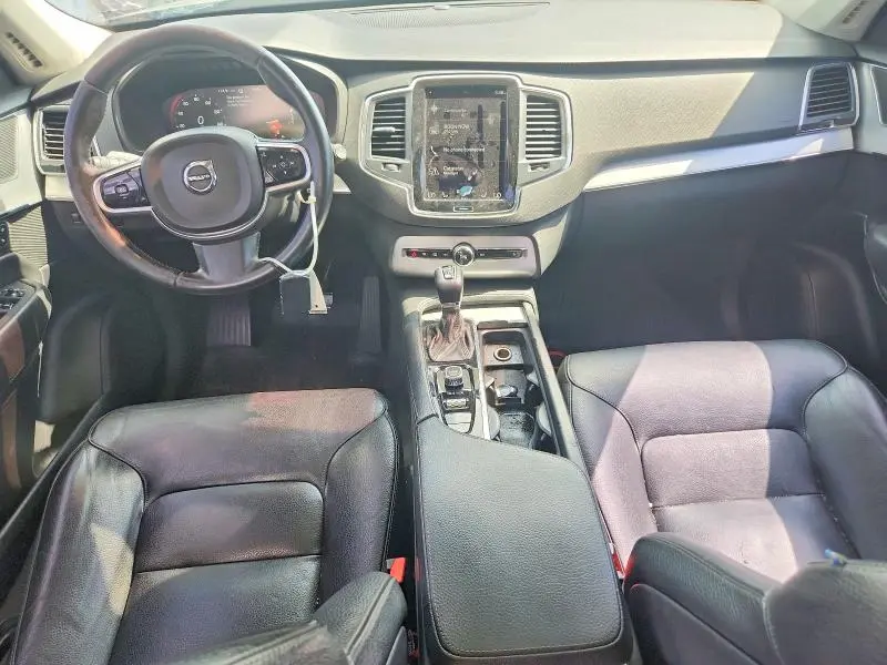 2017 VOLVO XC90 T6  