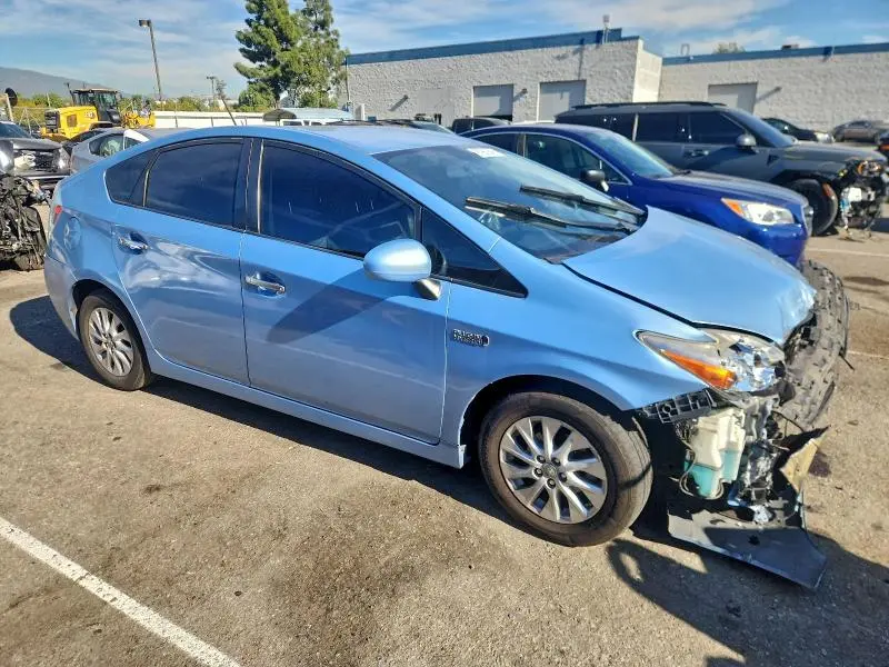 2014 TOYOTA PRIUS PLUG-IN   
