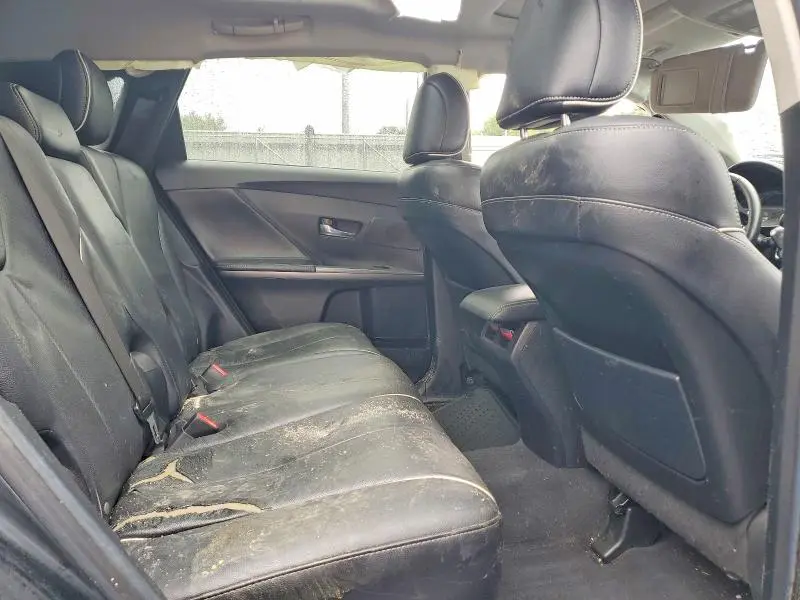 2015 TOYOTA VENZA LIMITED  