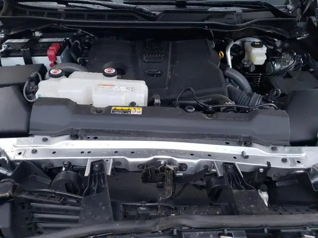 2025 TOYOTA TUNDRA CREWMAX LIMITED  