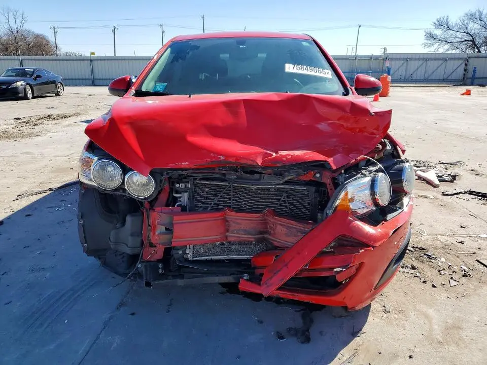 2015 CHEVROLET SONIC LT  