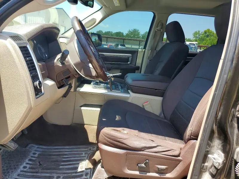2013 RAM 1500 SLT  
