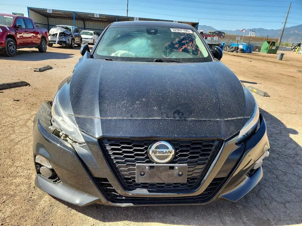 2022 NISSAN ALTIMA SR  