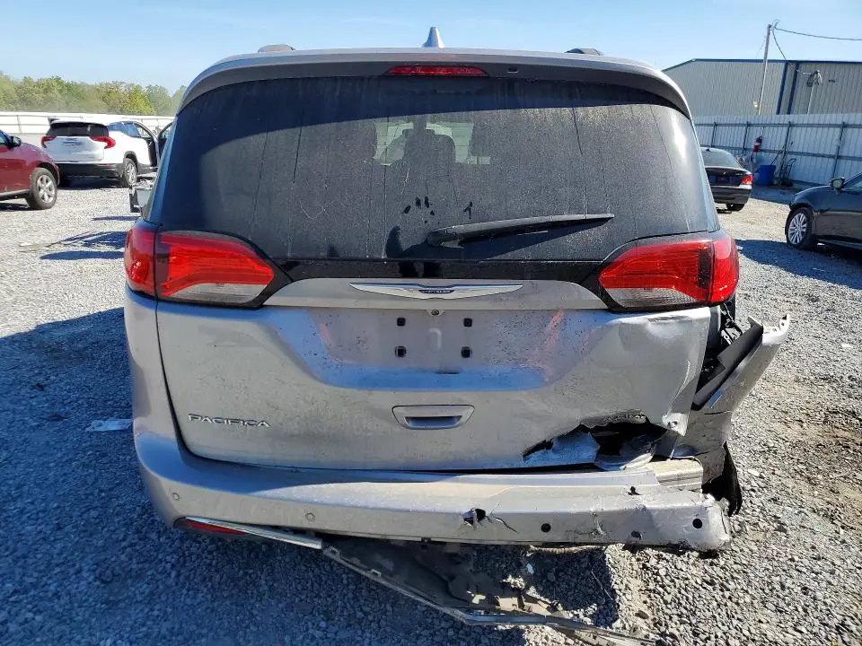2019 CHRYSLER PACIFICA LIMITED  