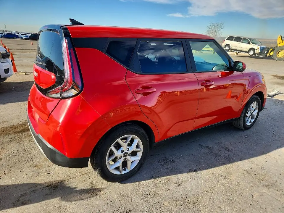 2023 KIA SOUL S  