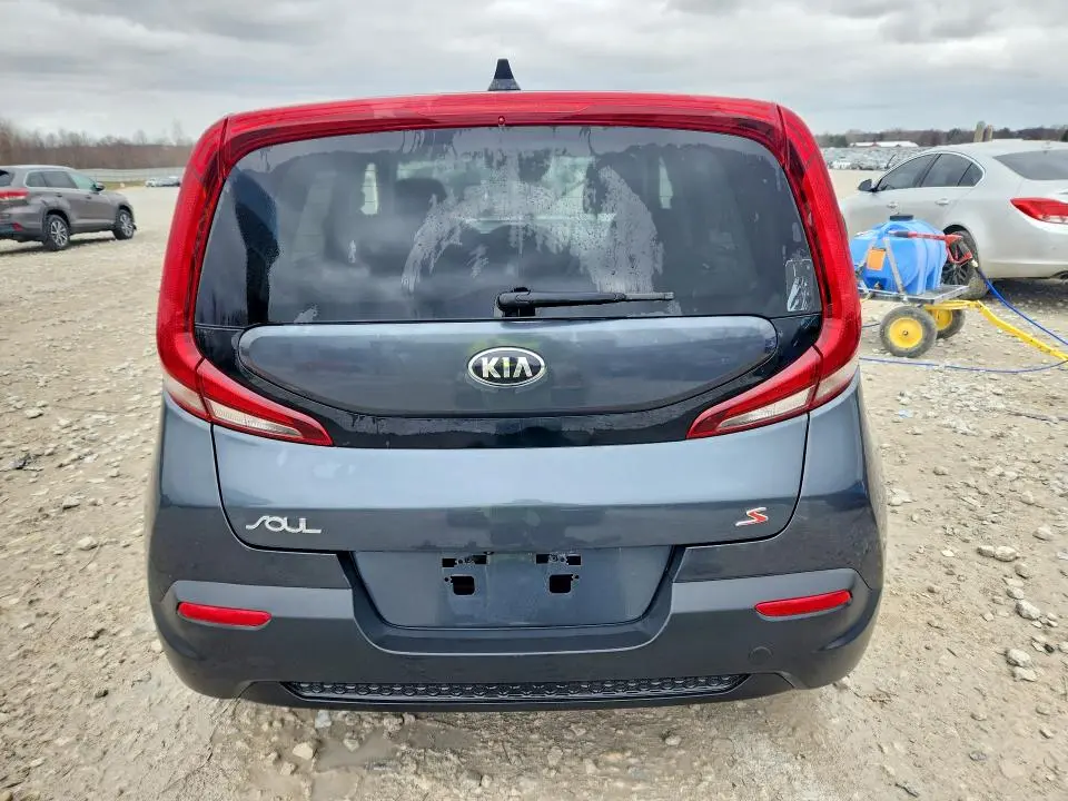 2021 KIA SOUL S  