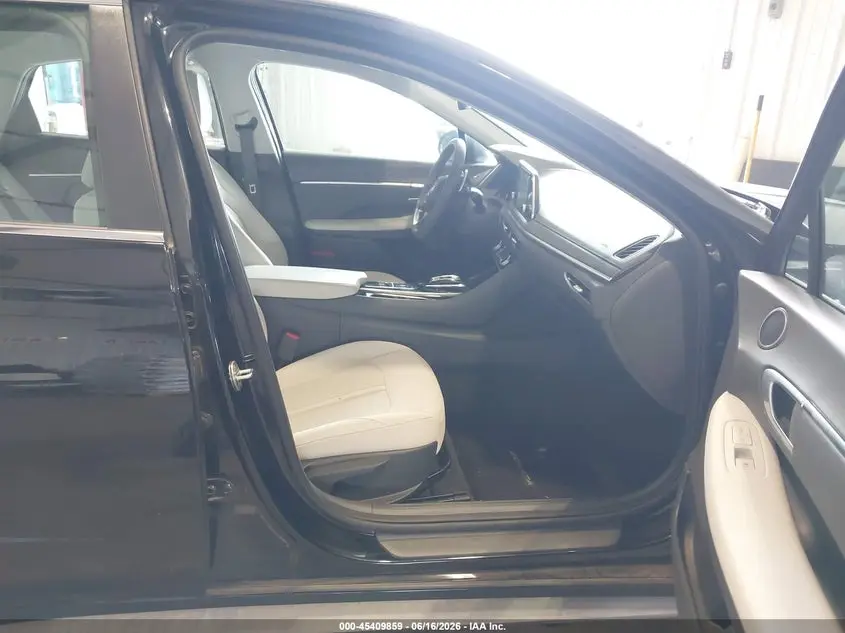 2021 HYUNDAI SONATA BLUE