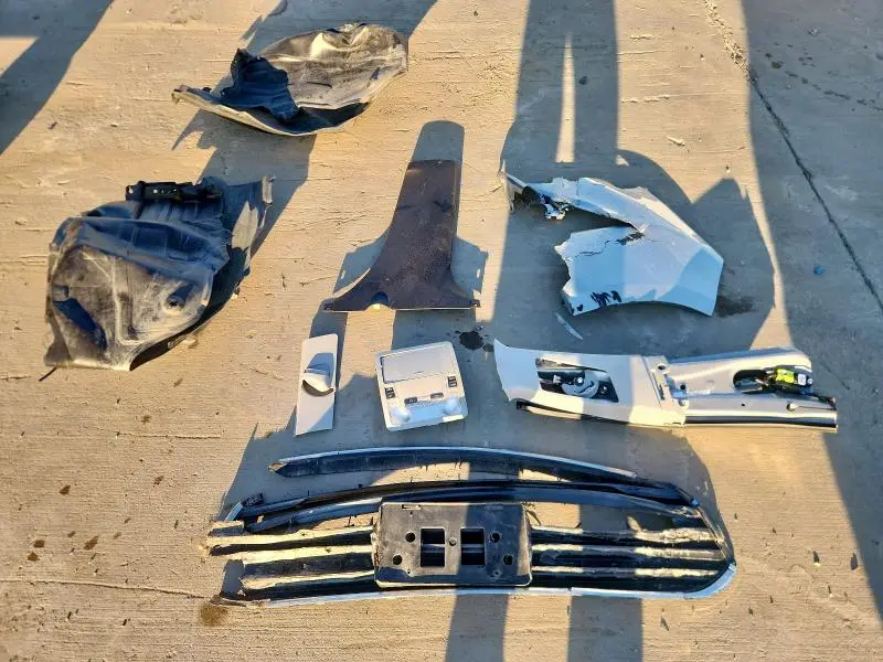 2015 TOYOTA AVALON XLE  