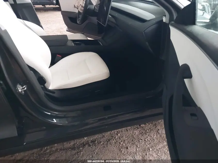 2025 TESLA MODEL 3 LONG RANGE REAR-WHEEL DRIVE/STANDARD REAR-WHEEL DRIVE