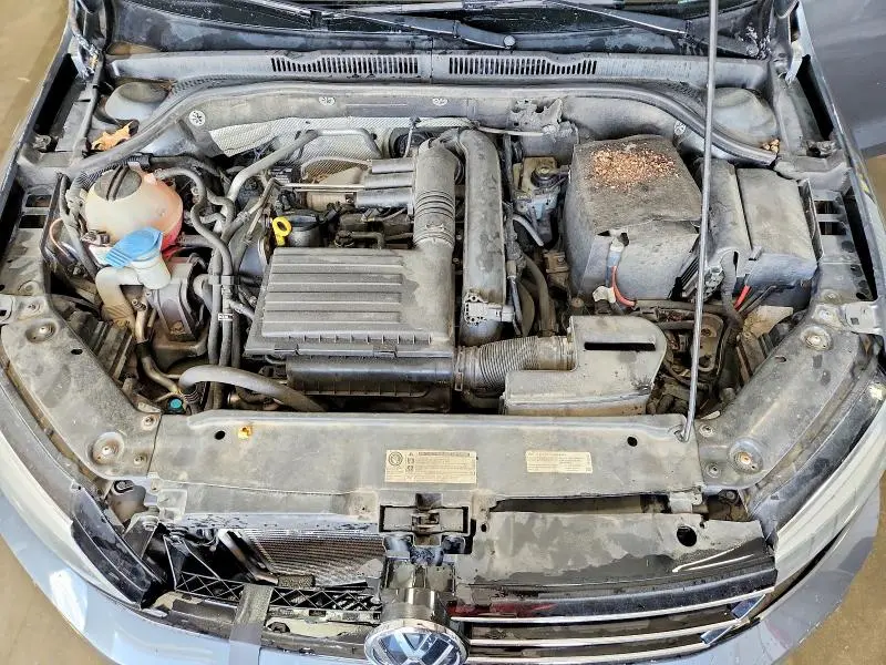 2016 VOLKSWAGEN JETTA SE  