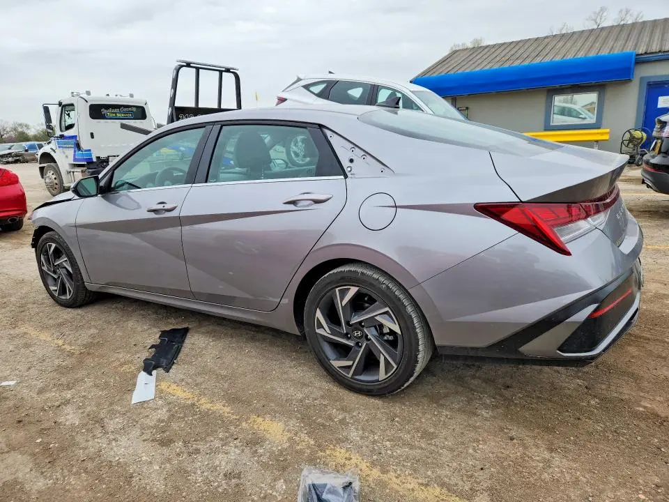 2026 HYUNDAI ELANTRA LIMITED  