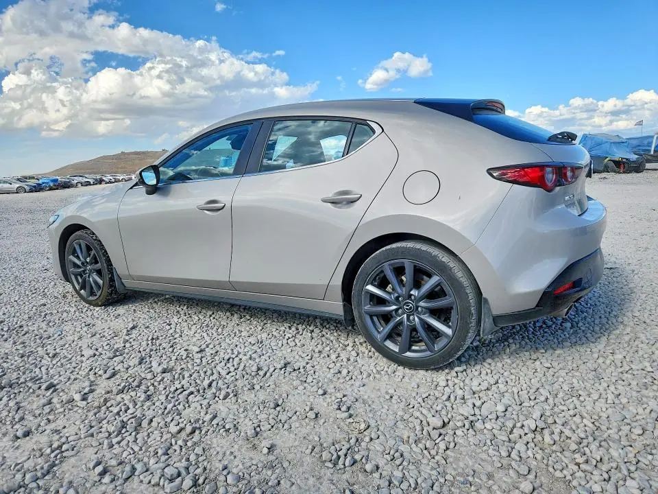2022 MAZDA 3 PREFERRED  