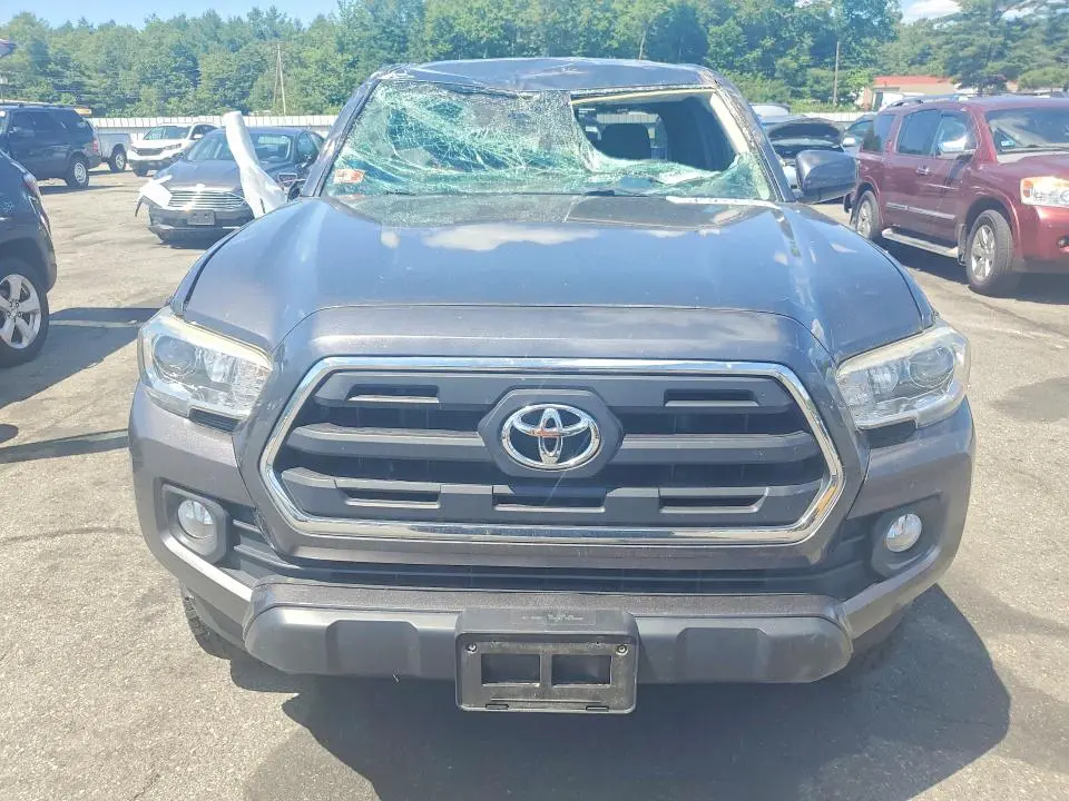 2017 TOYOTA TACOMA SR5 V6  
