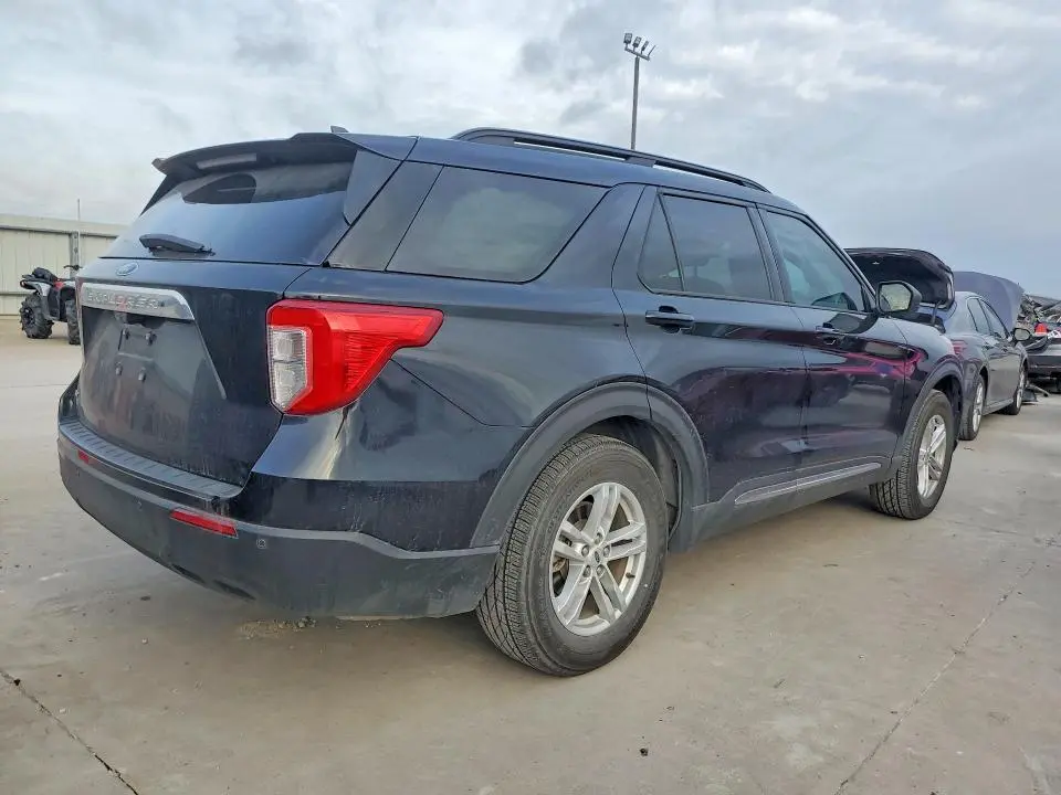 2022 FORD EXPLORER XLT  