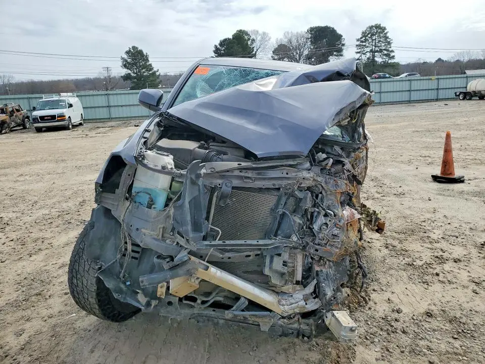 2021 TOYOTA TACOMA SR V6  