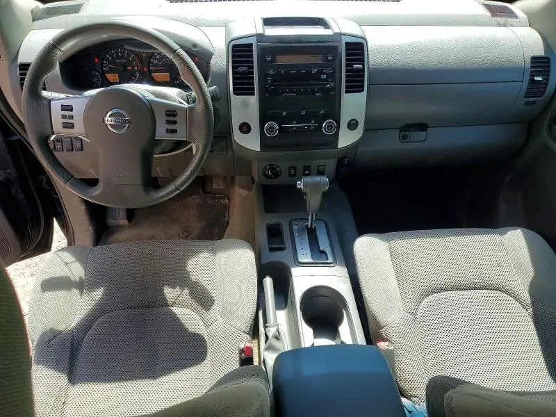 2012 NISSAN FRONTIER SV V6  
