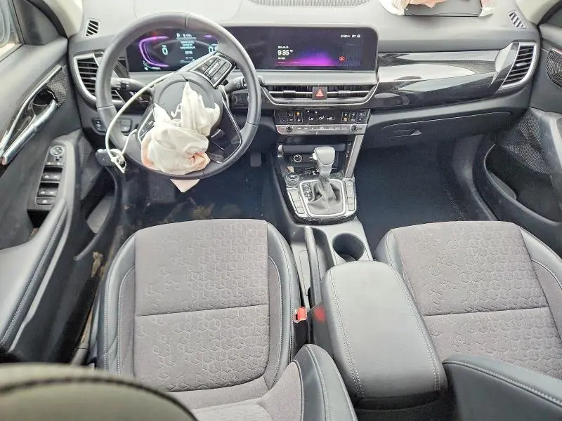 2025 KIA SELTOS S  