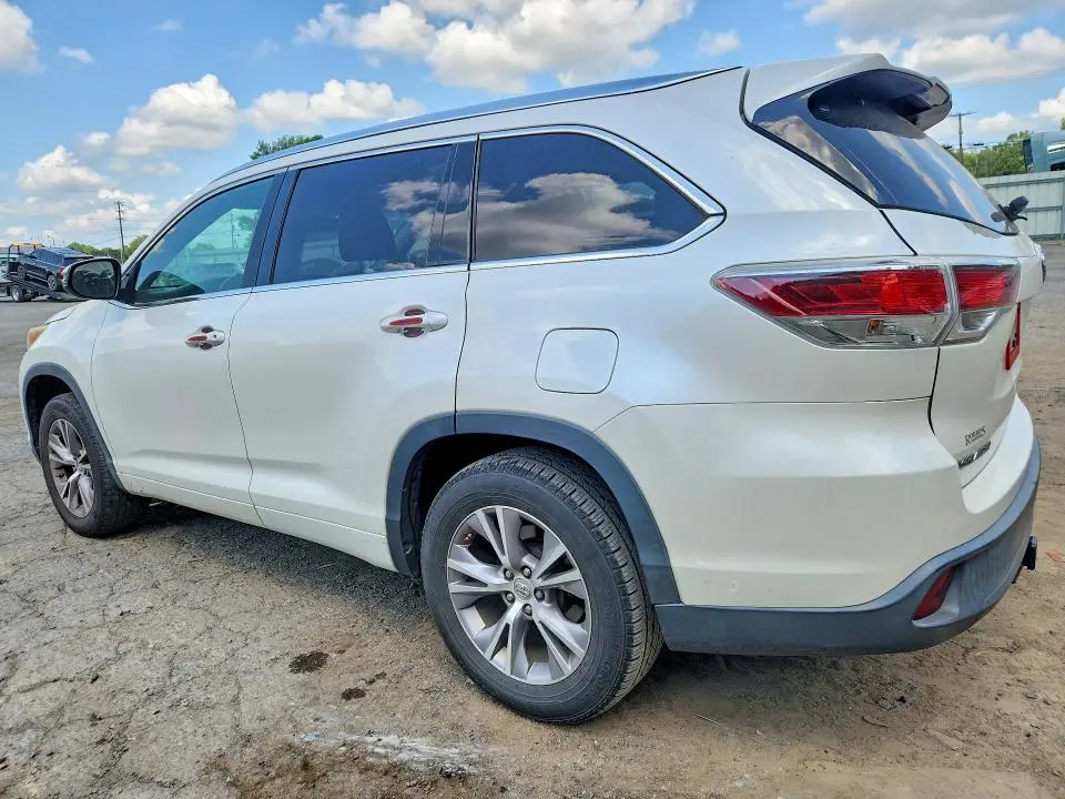 2015 TOYOTA HIGHLANDER XLE  
