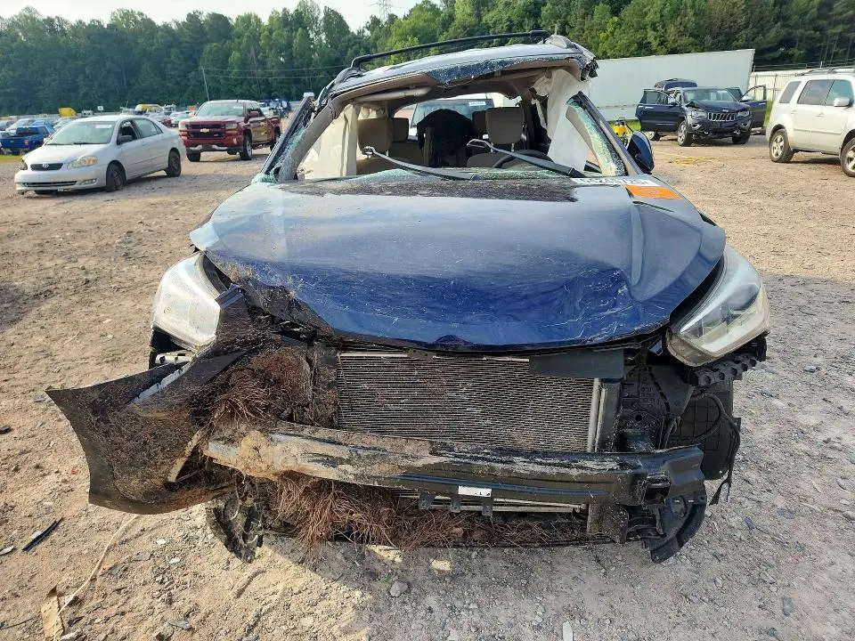 2018 HYUNDAI SANTA FE SE  