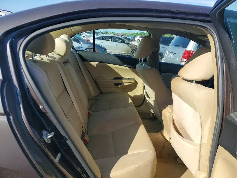 2011 HONDA ACCORD LXP  