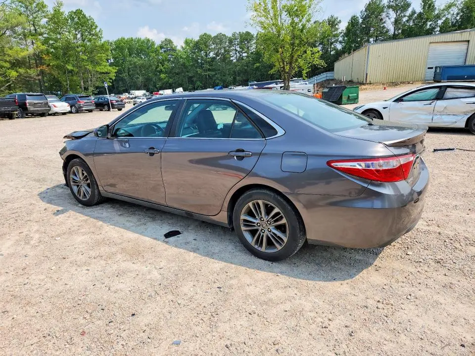 2015 TOYOTA CAMRY SE  