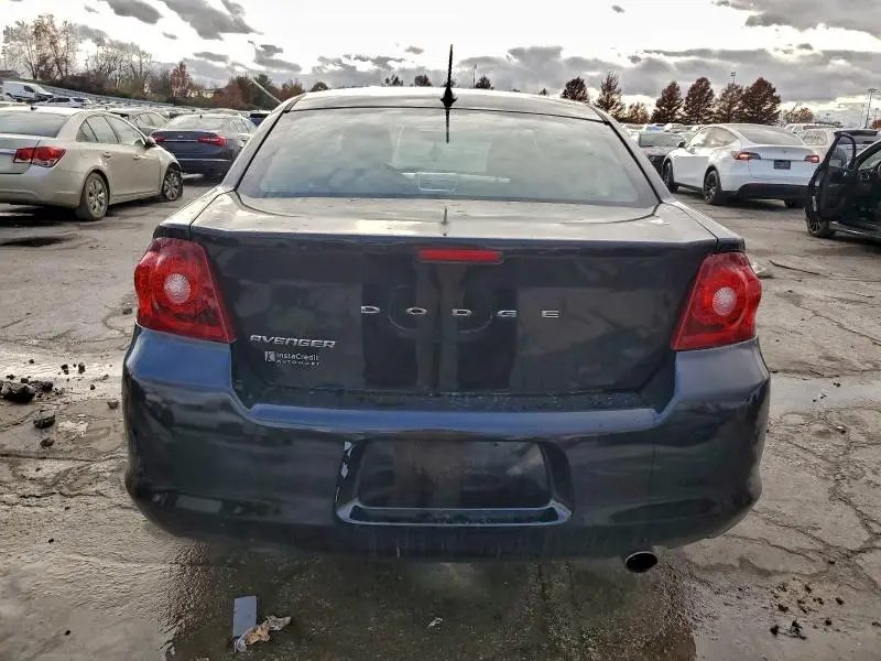 2013 DODGE AVENGER SE  