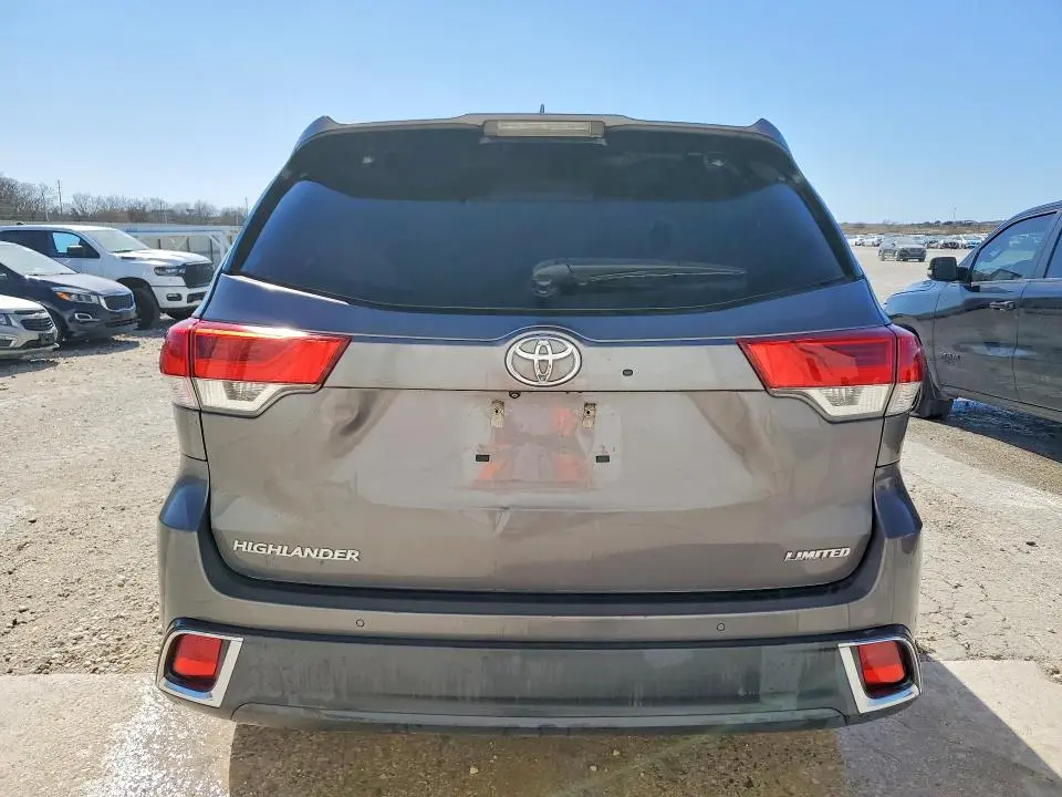 2018 TOYOTA HIGHLANDER LIMITED  