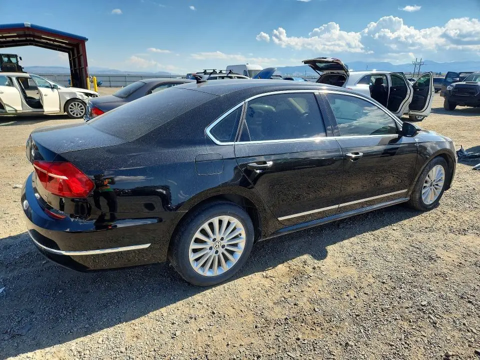 2016 VOLKSWAGEN PASSAT SE  