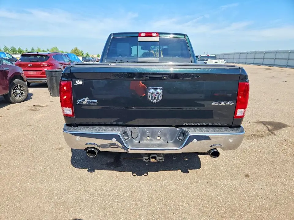2016 RAM 1500 SLT  