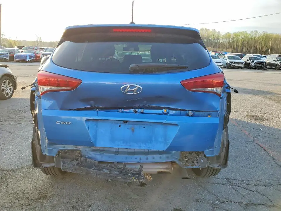 2017 HYUNDAI TUCSON SE  