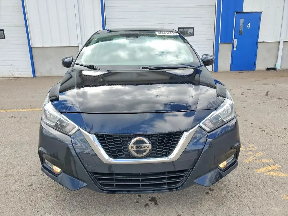 2021 NISSAN VERSA SV  
