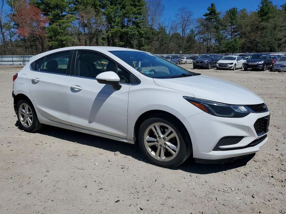 2017 CHEVROLET CRUZE LT  
